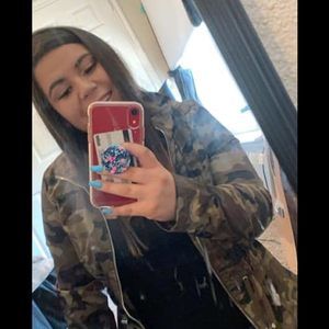 Meet your Posher, Trinity